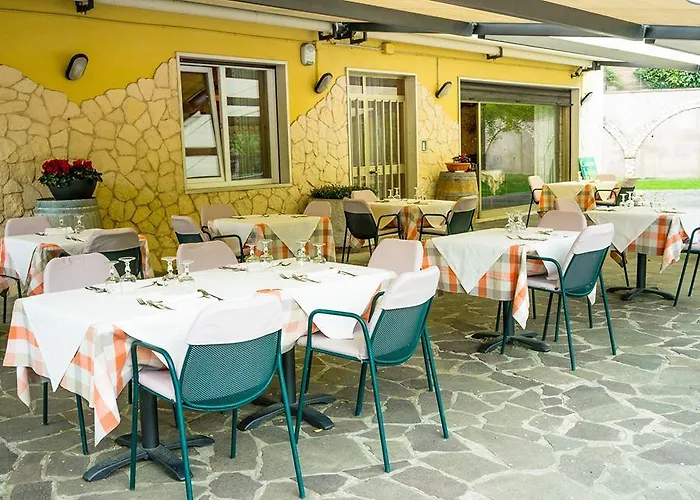 Olivo Hotell 2*